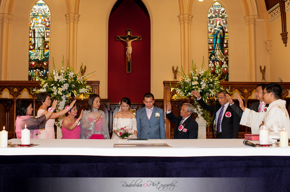 Jerome-DG-st.-patricks-cathedral-wedding-affordable-auckland-wedding-photographer-raduban-photography